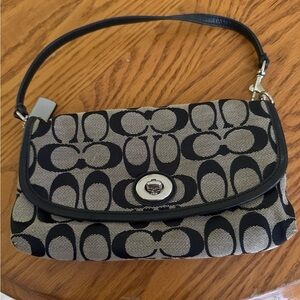 Hot!! Gorgeous coach Vintage Signature C Mini Purse Turn-lock Shoulder Bag